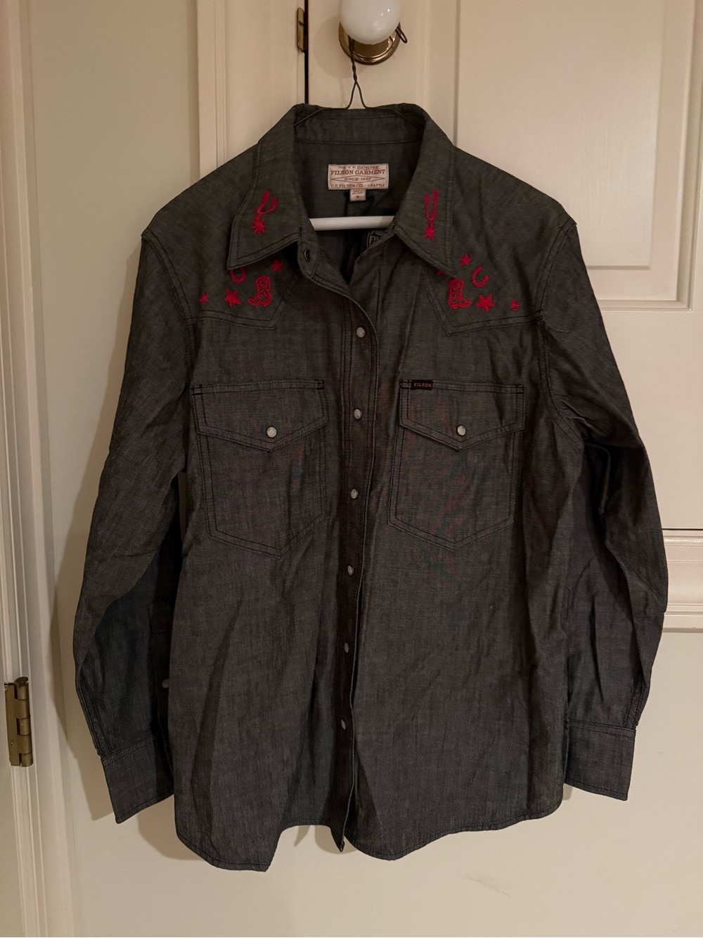 NWT FILSON EMBROIDERED WESTERN SHIRT SIZE M